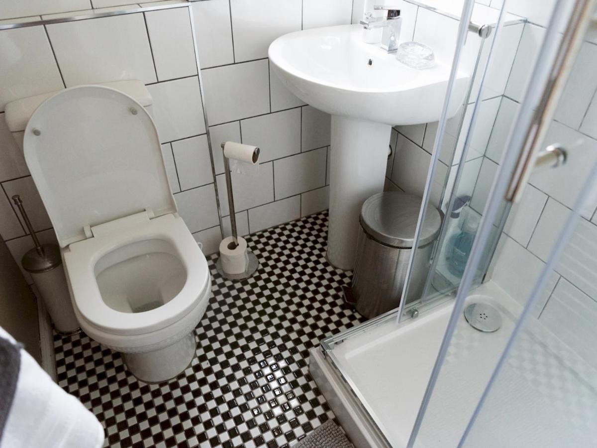 Pass The Keys Cozy Two Bed Flat Near Glasgow Airport & ペイズリー エクステリア 写真