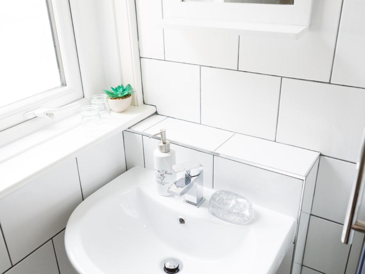 Pass The Keys Cozy Two Bed Flat Near Glasgow Airport & ペイズリー エクステリア 写真